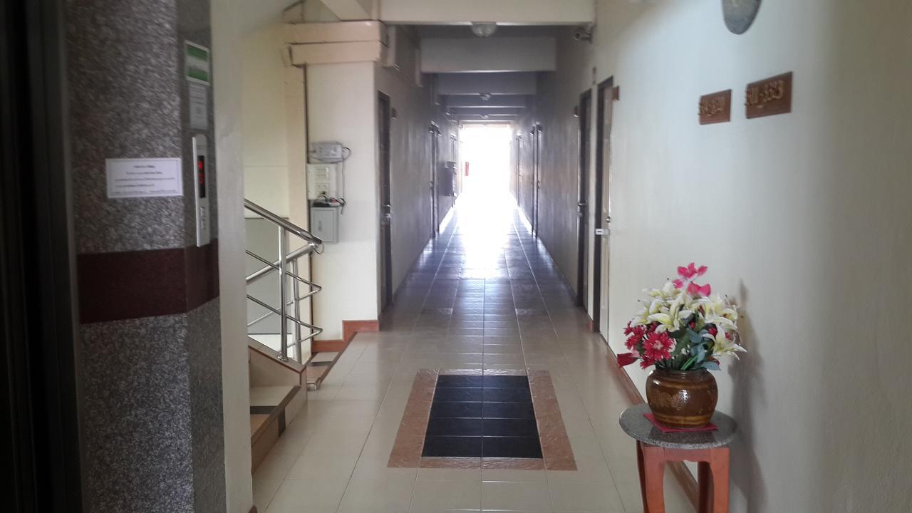 Veerasuda Condotel Ratchaburi Экстерьер фото
