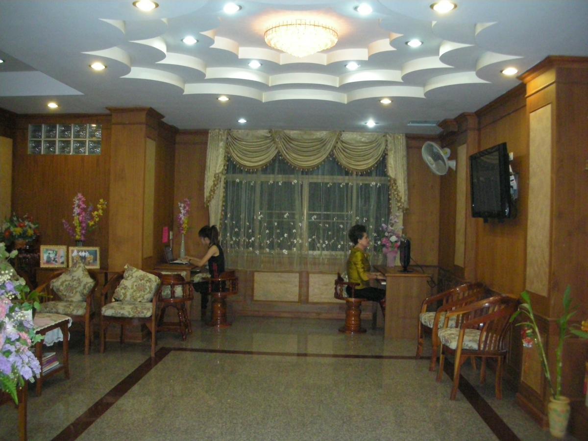 Veerasuda Condotel Ratchaburi Экстерьер фото