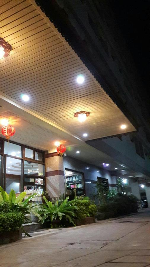 Veerasuda Condotel Ratchaburi Экстерьер фото