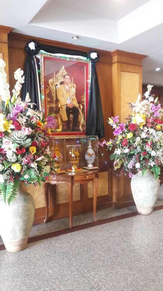 Veerasuda Condotel Ratchaburi Экстерьер фото